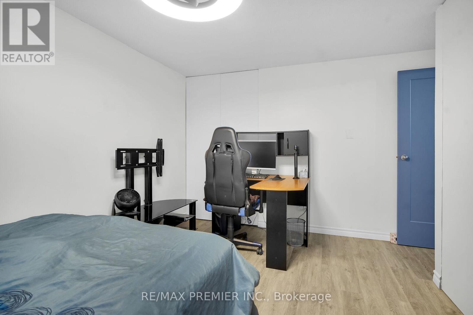 #25 450 POND MILLS ROAD - 22