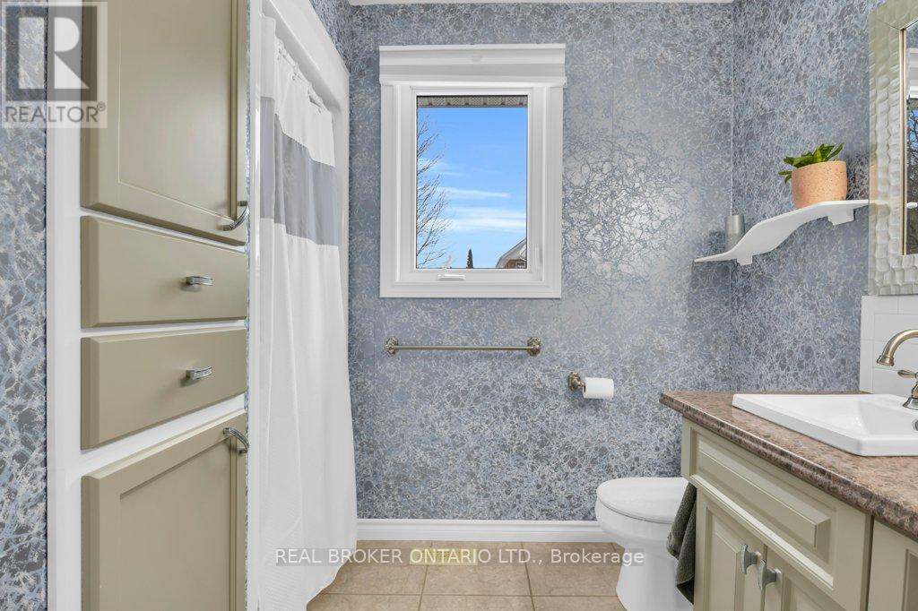 13 BURLWOOD DRIVE - 19