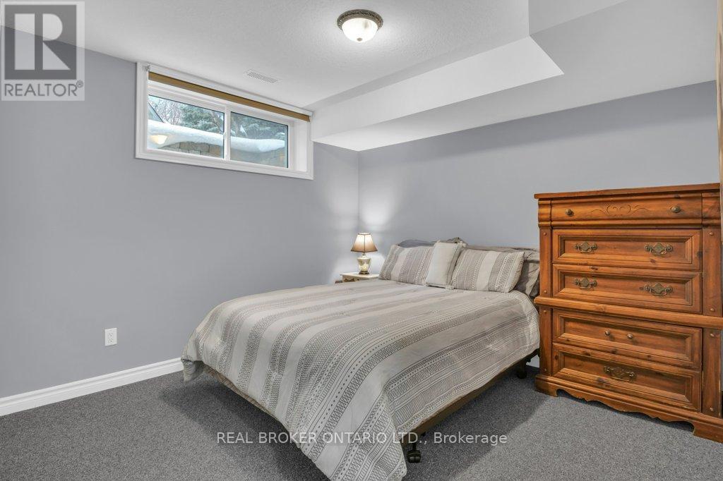 13 BURLWOOD DRIVE - 21