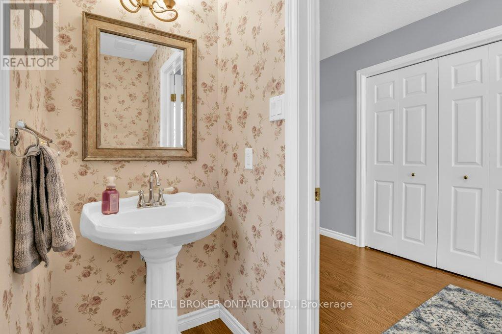 13 BURLWOOD DRIVE - 25