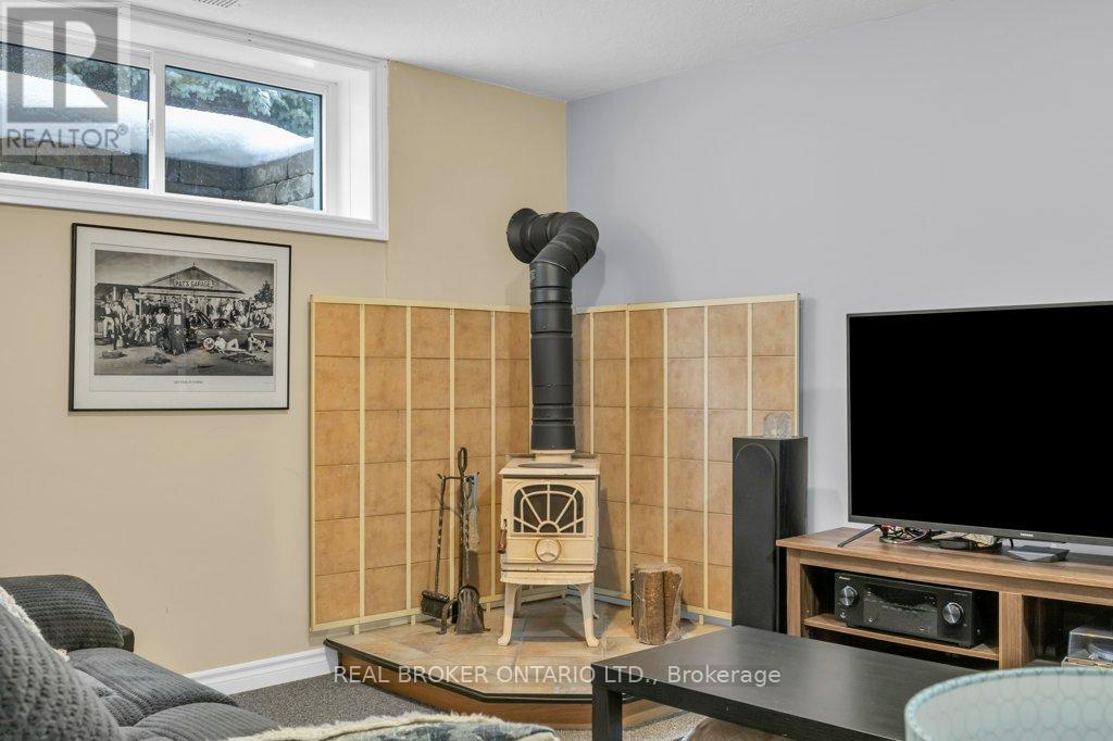 13 BURLWOOD DRIVE - 30