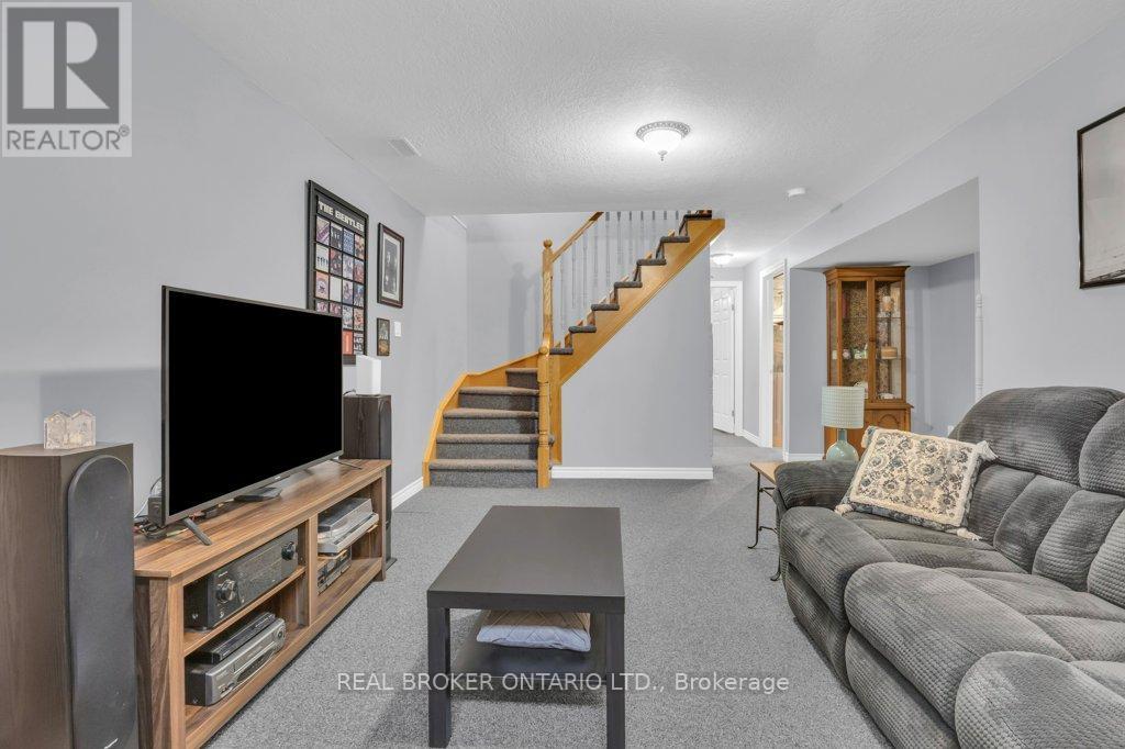 13 BURLWOOD DRIVE - 31