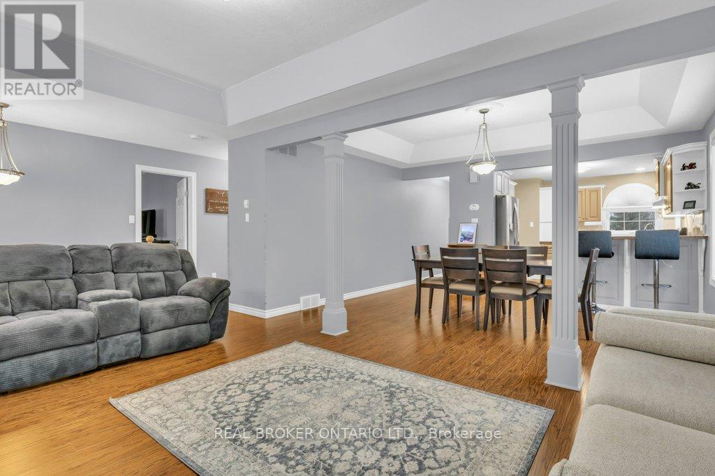 13 BURLWOOD DRIVE - 6