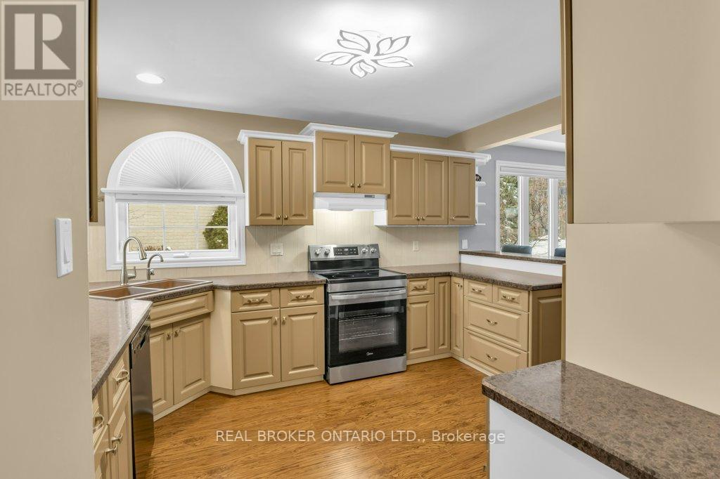 13 BURLWOOD DRIVE - 8