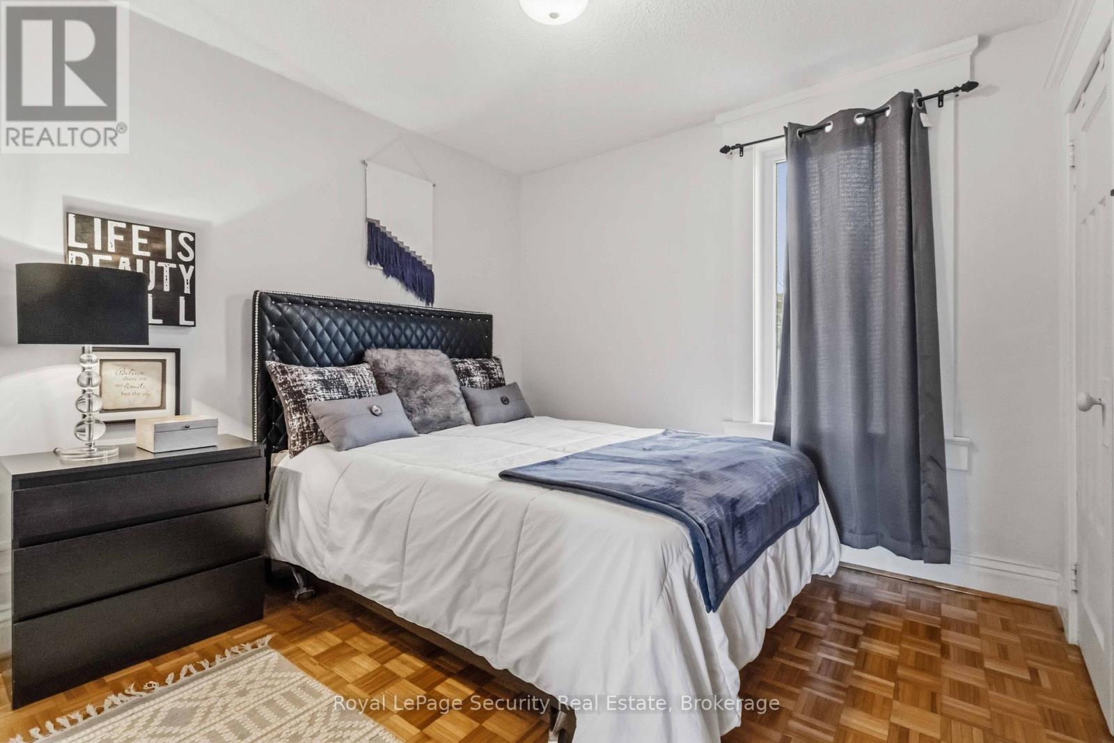 27 HOLLEY AVENUE - 19
