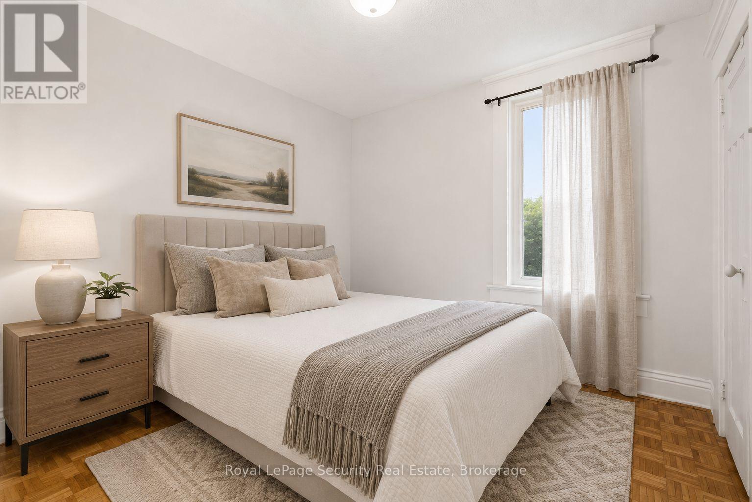27 HOLLEY AVENUE - 18