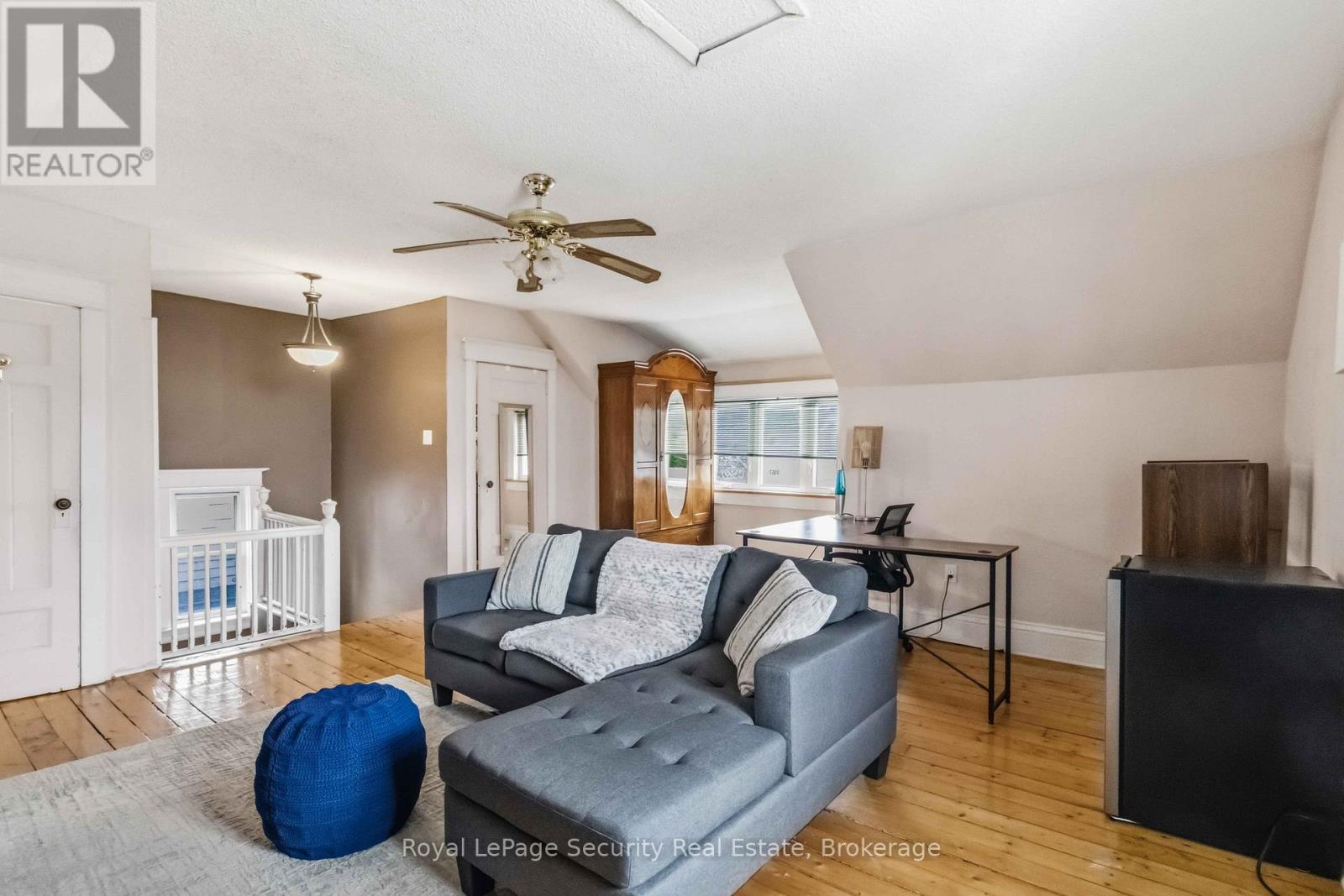 27 HOLLEY AVENUE - 30