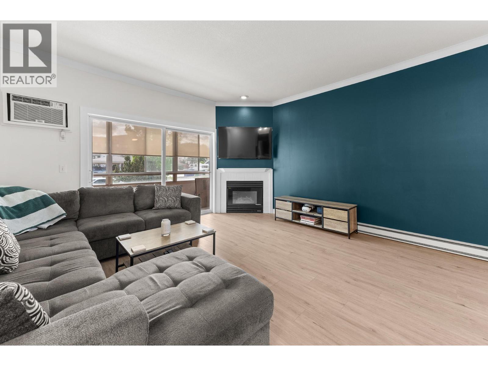 #315 255 Aurora Crescent - 12