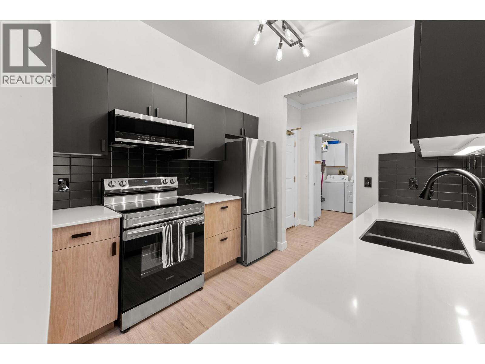 #315 255 Aurora Crescent - Image 3