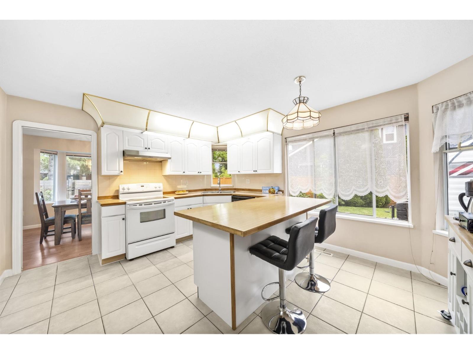 10898 160A STREET, Surrey