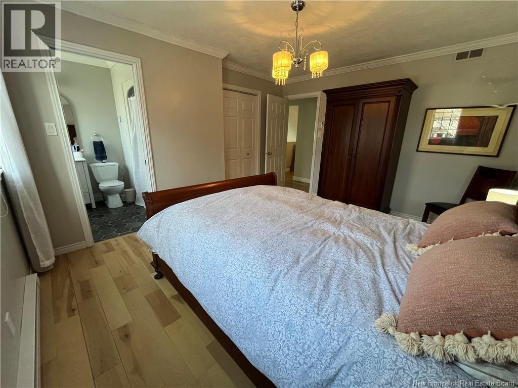 20 Linden Crescent - 30