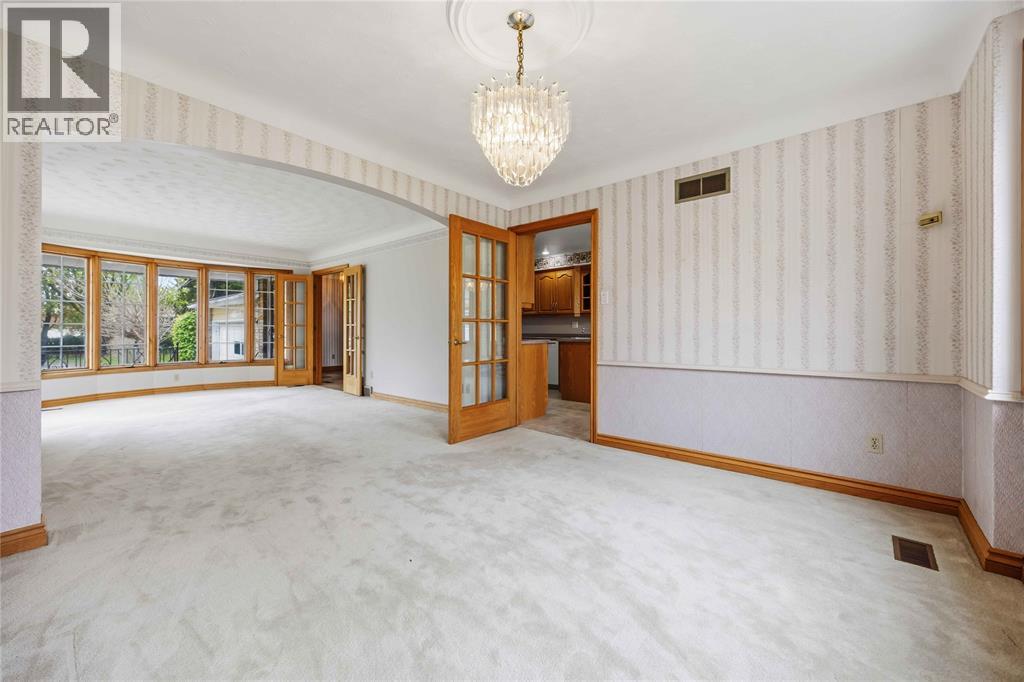 2088 LAKESHORE ROAD - 12