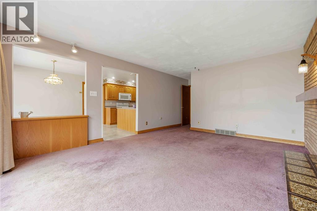 2088 LAKESHORE ROAD - 19