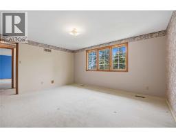2088 Lakeshore Road, Sarnia, ON N7T7H6 Photo 30