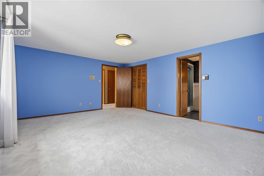 2088 LAKESHORE ROAD - 33