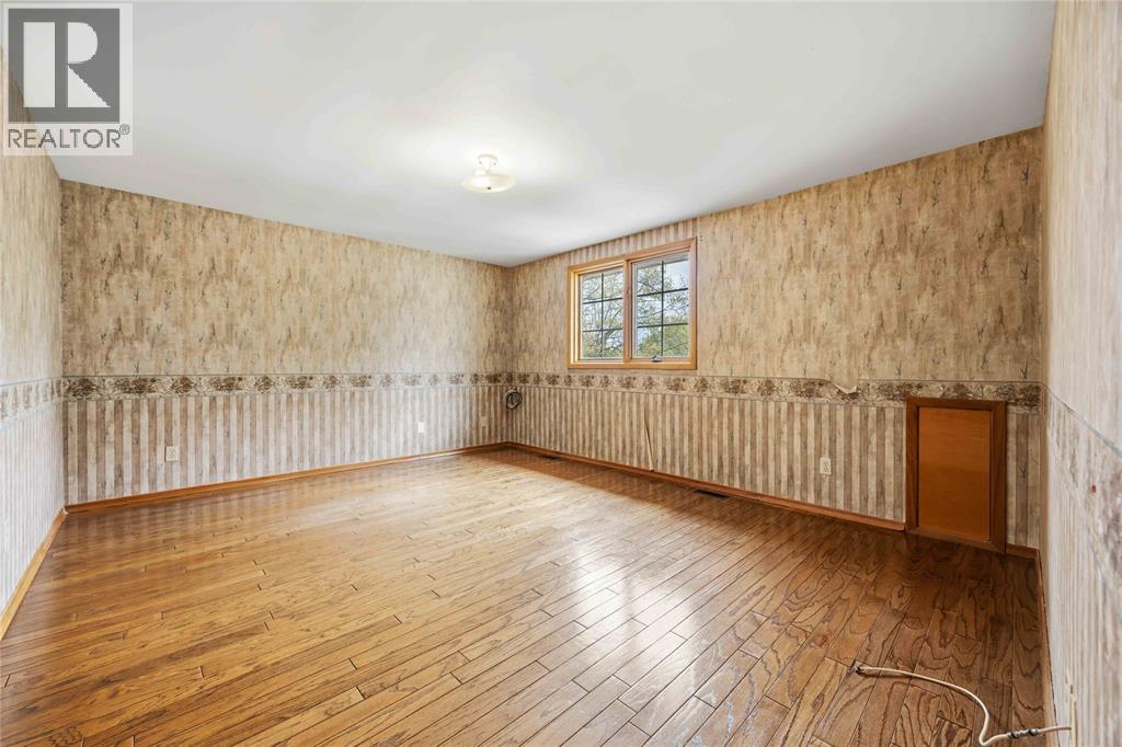 2088 LAKESHORE ROAD - 27