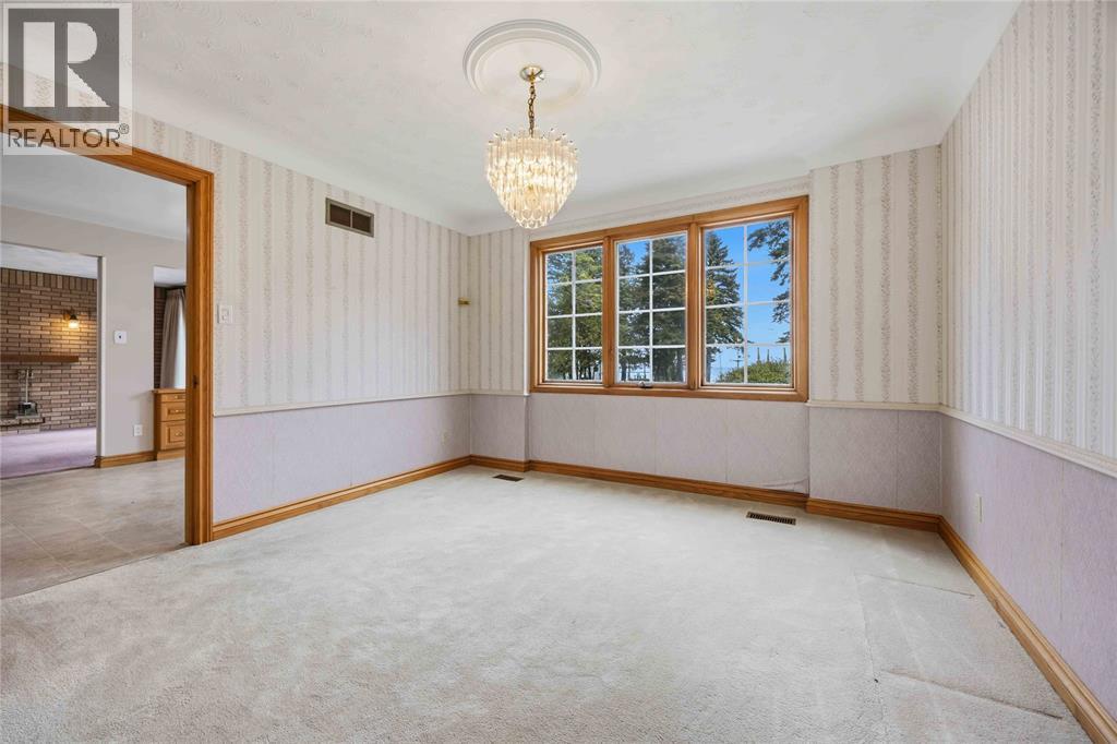 2088 LAKESHORE ROAD - 11