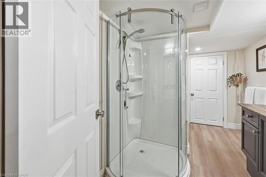 #38 5255 LAKESHORE Road - 42
