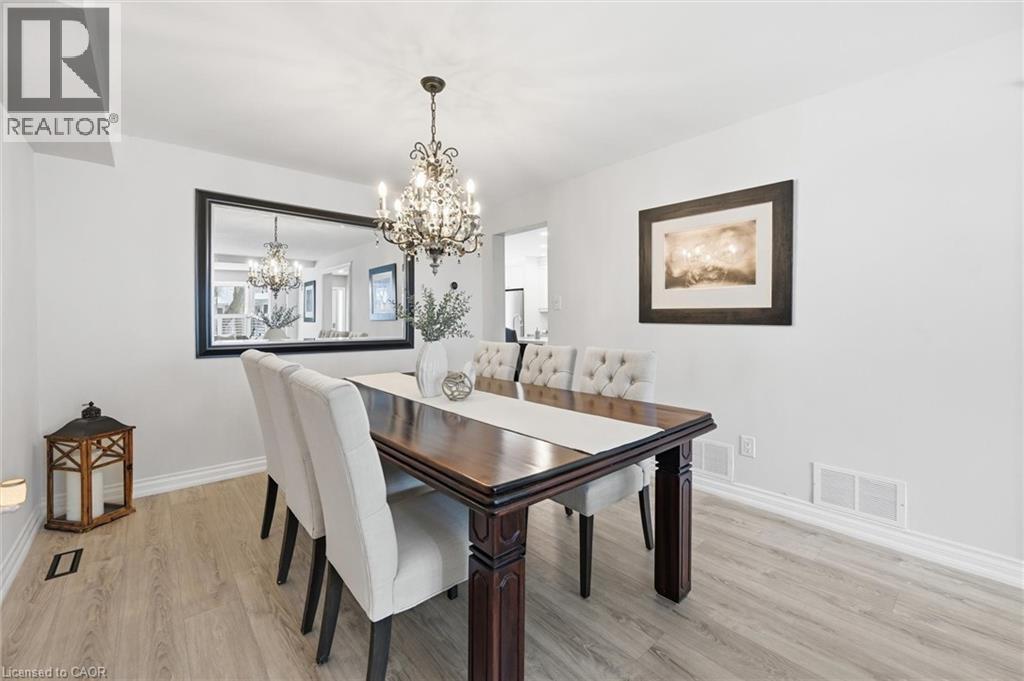 #38 5255 LAKESHORE Road - 11