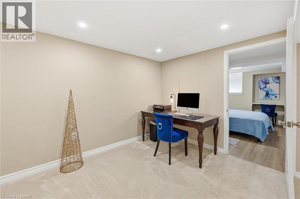 #38 5255 LAKESHORE Road - 37