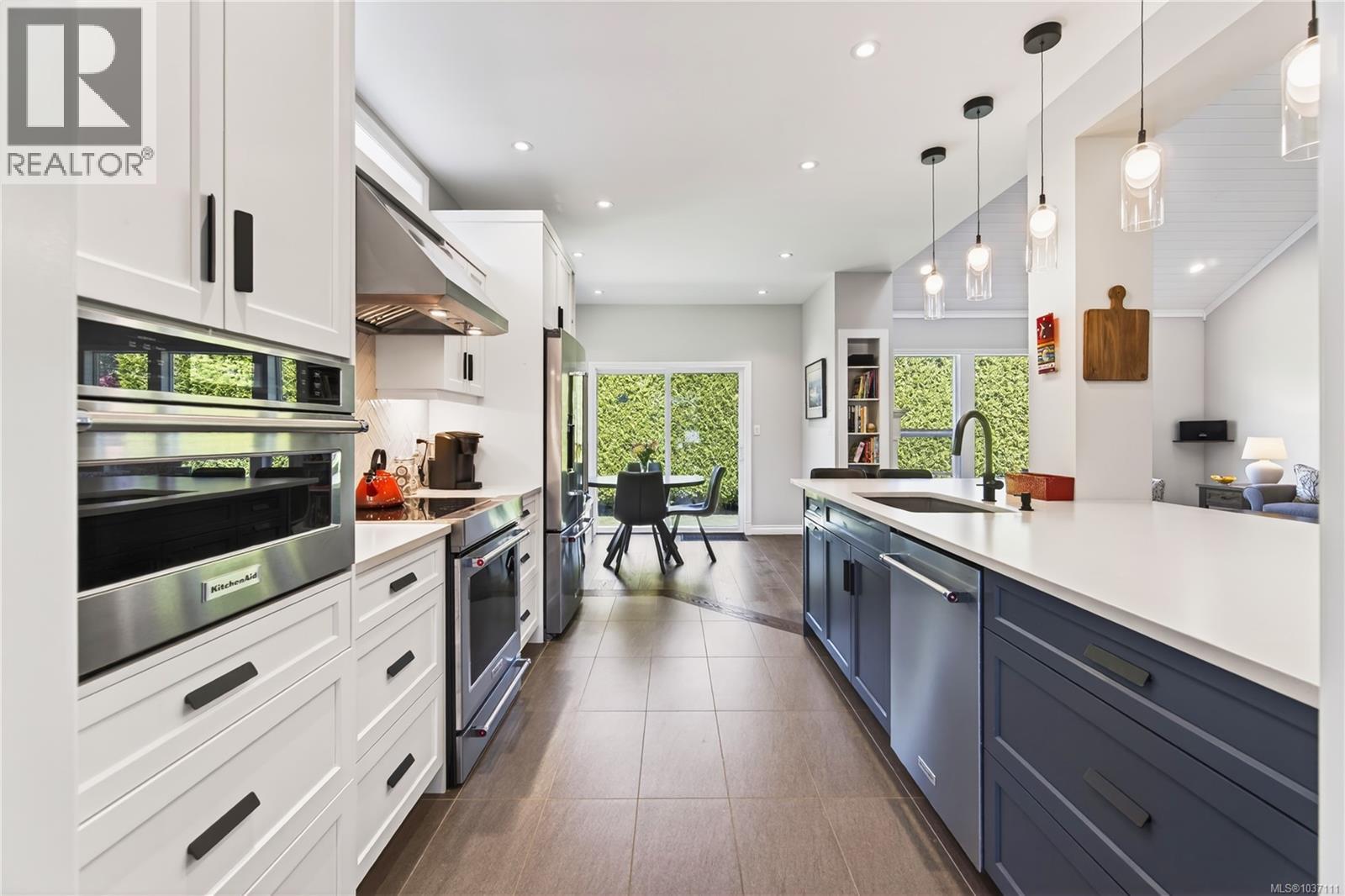 5547 Sunridge Pl, Nanaimo