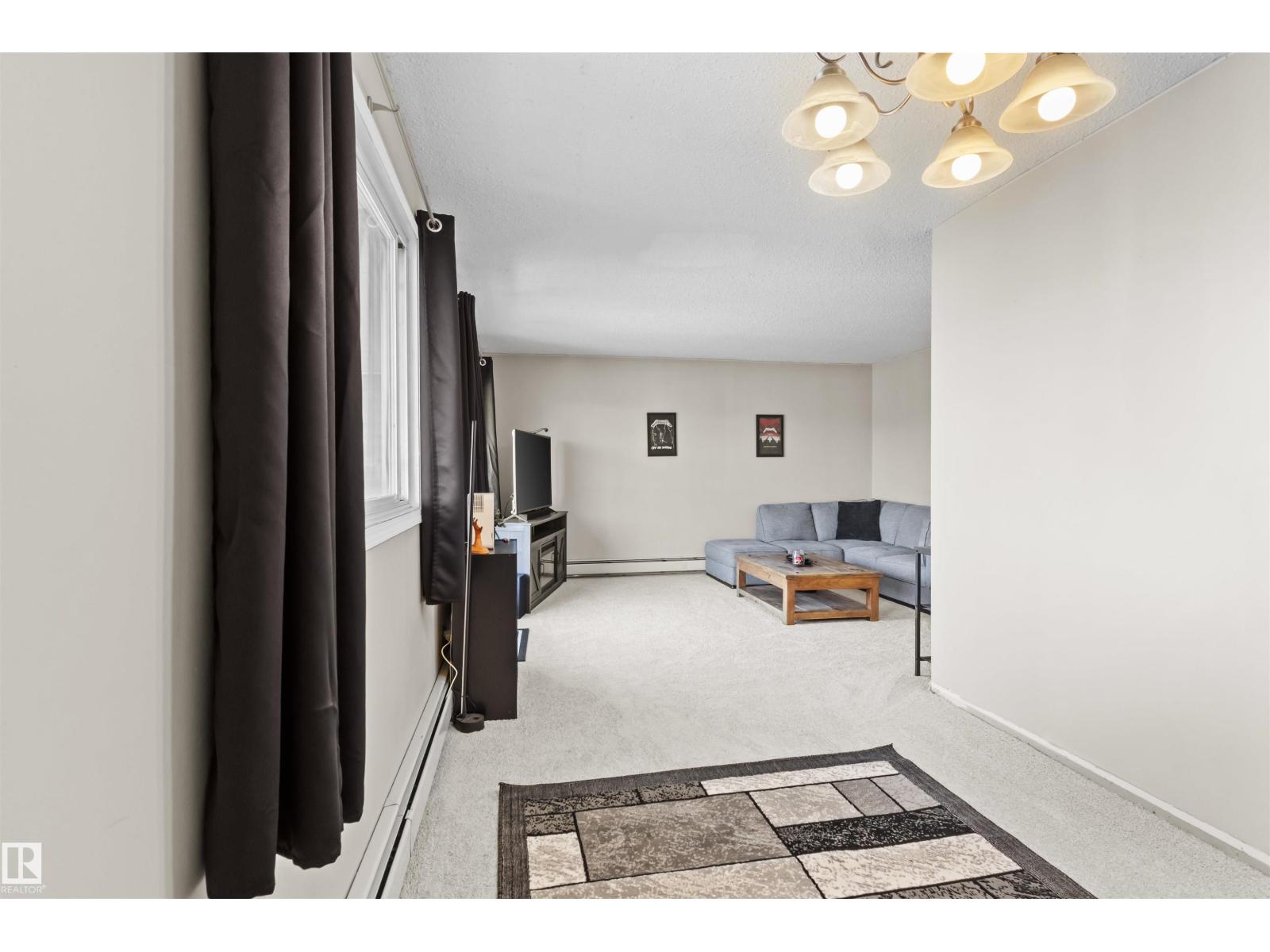 #6 3803 76 ST NW - 8
