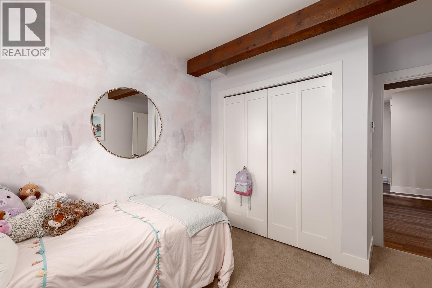 1077 SALSBURY DRIVE, Vancouver