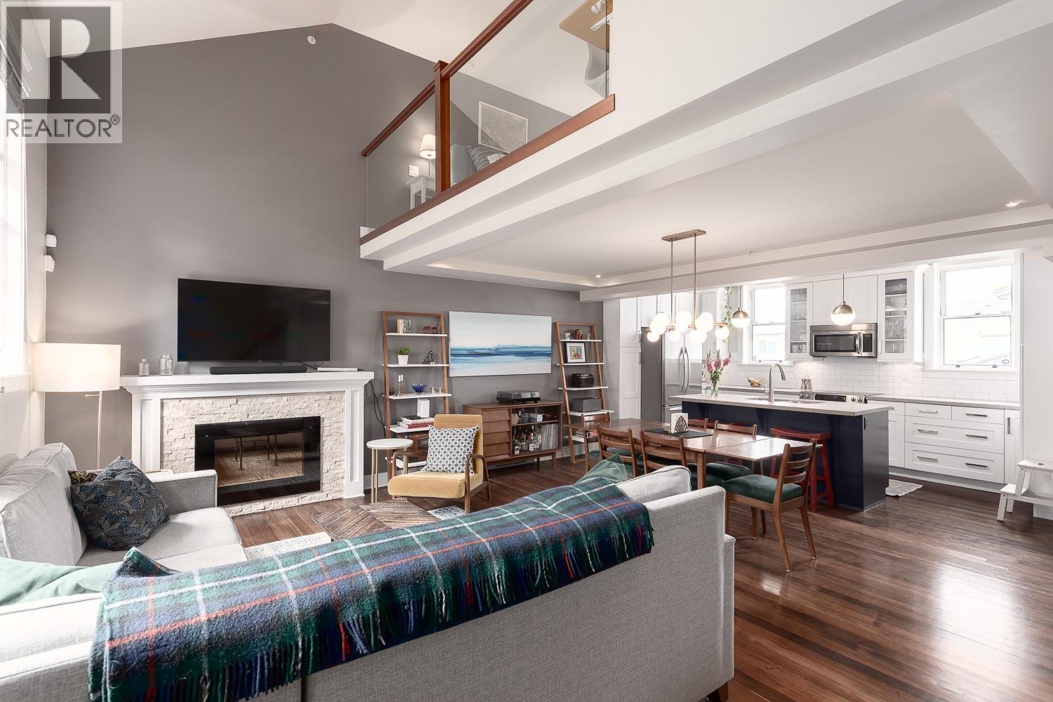 1077 SALSBURY DRIVE, Vancouver