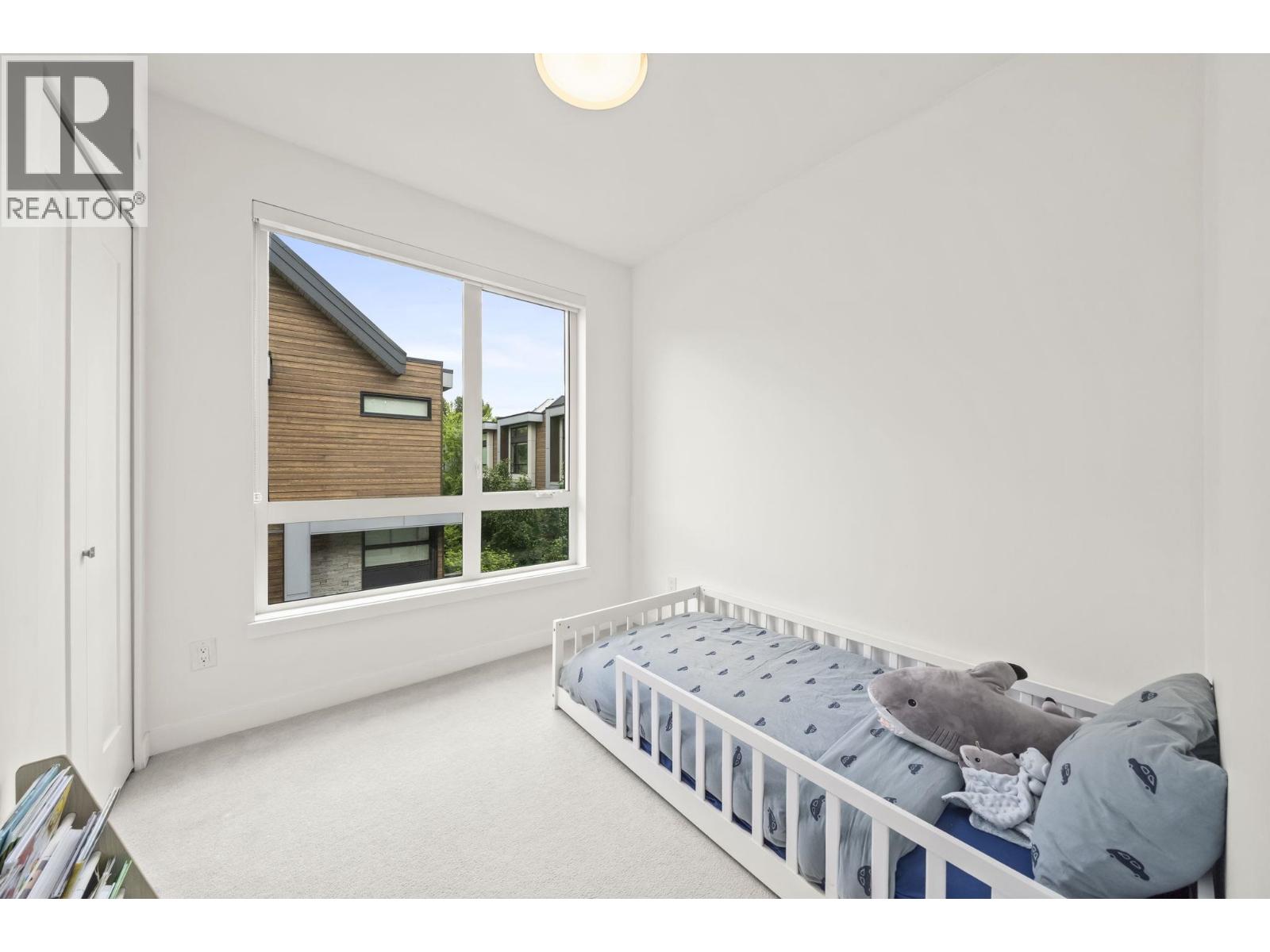 7 856 ORWELL STREET, North Vancouver