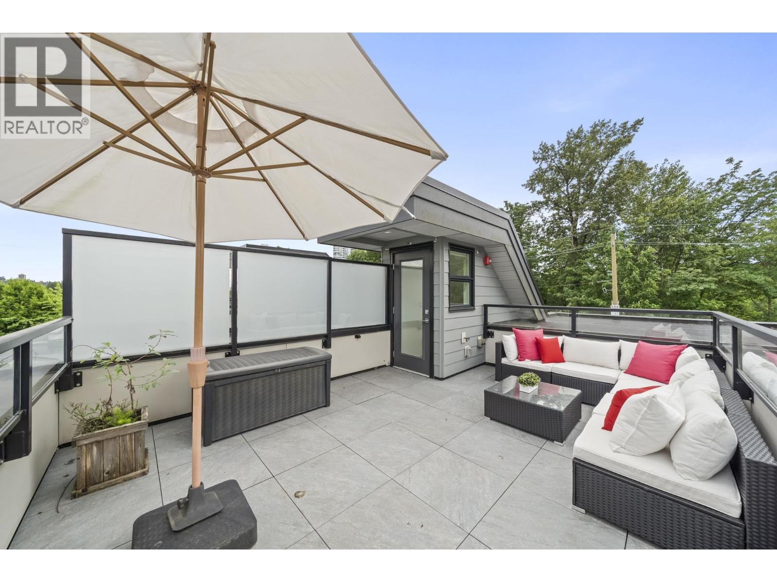 7 856 ORWELL STREET, North Vancouver