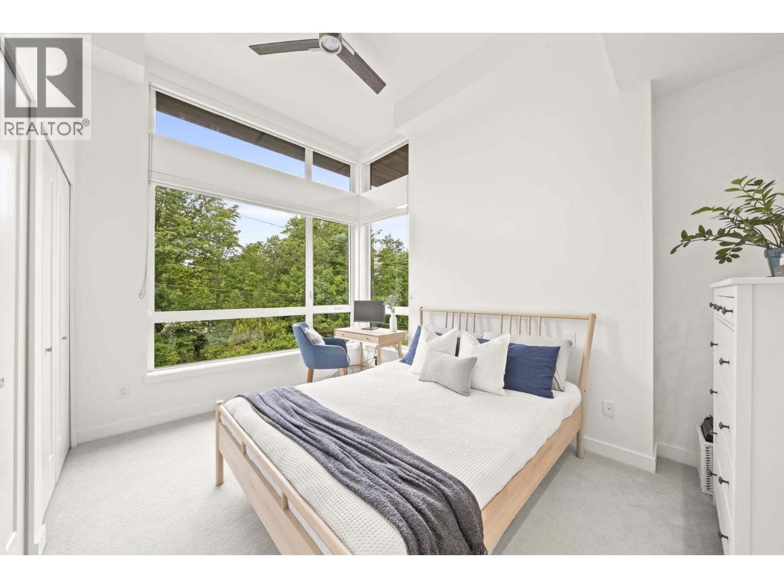 7 856 ORWELL STREET, North Vancouver