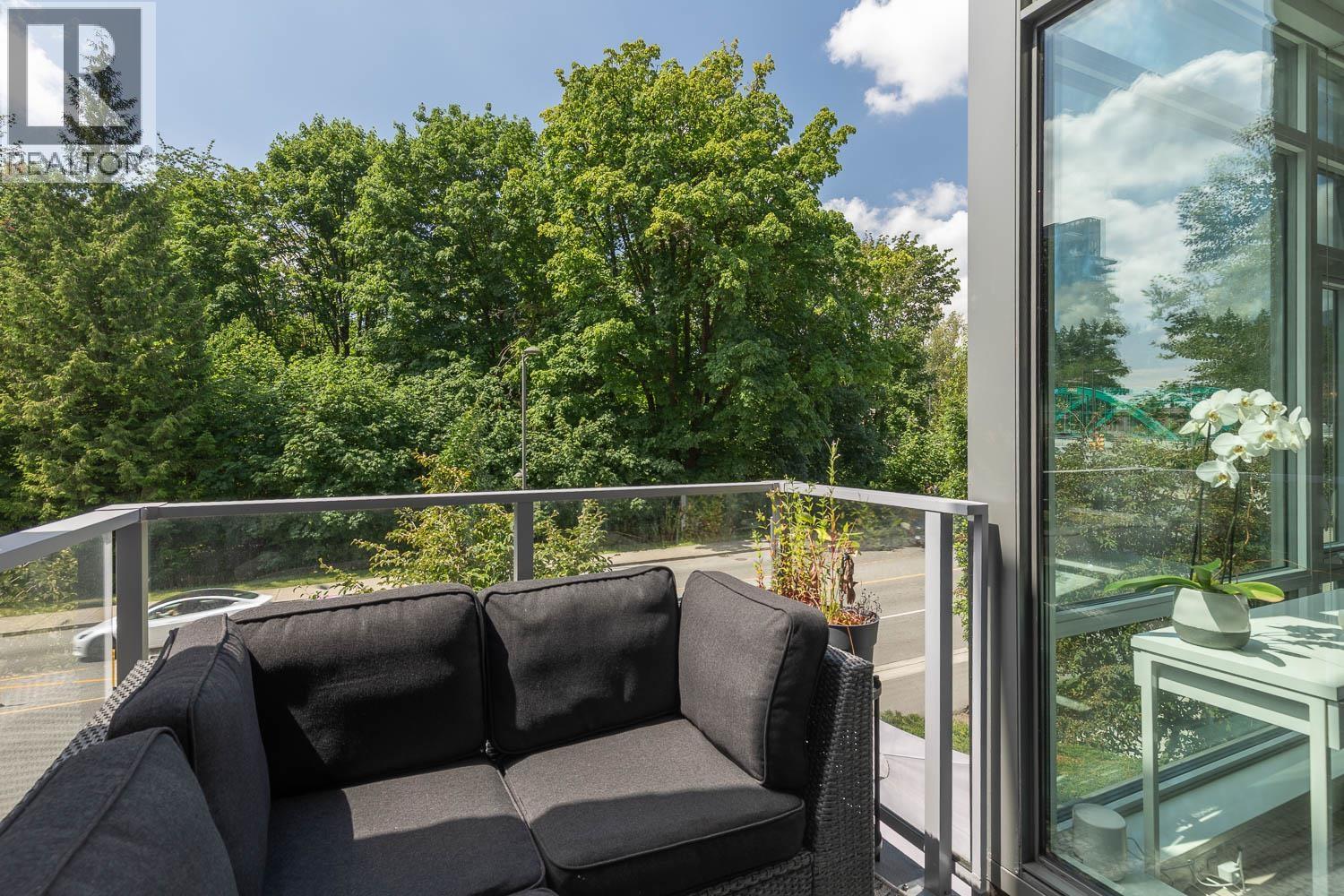 105 680 SEYLYNN CRESCENT, North Vancouver