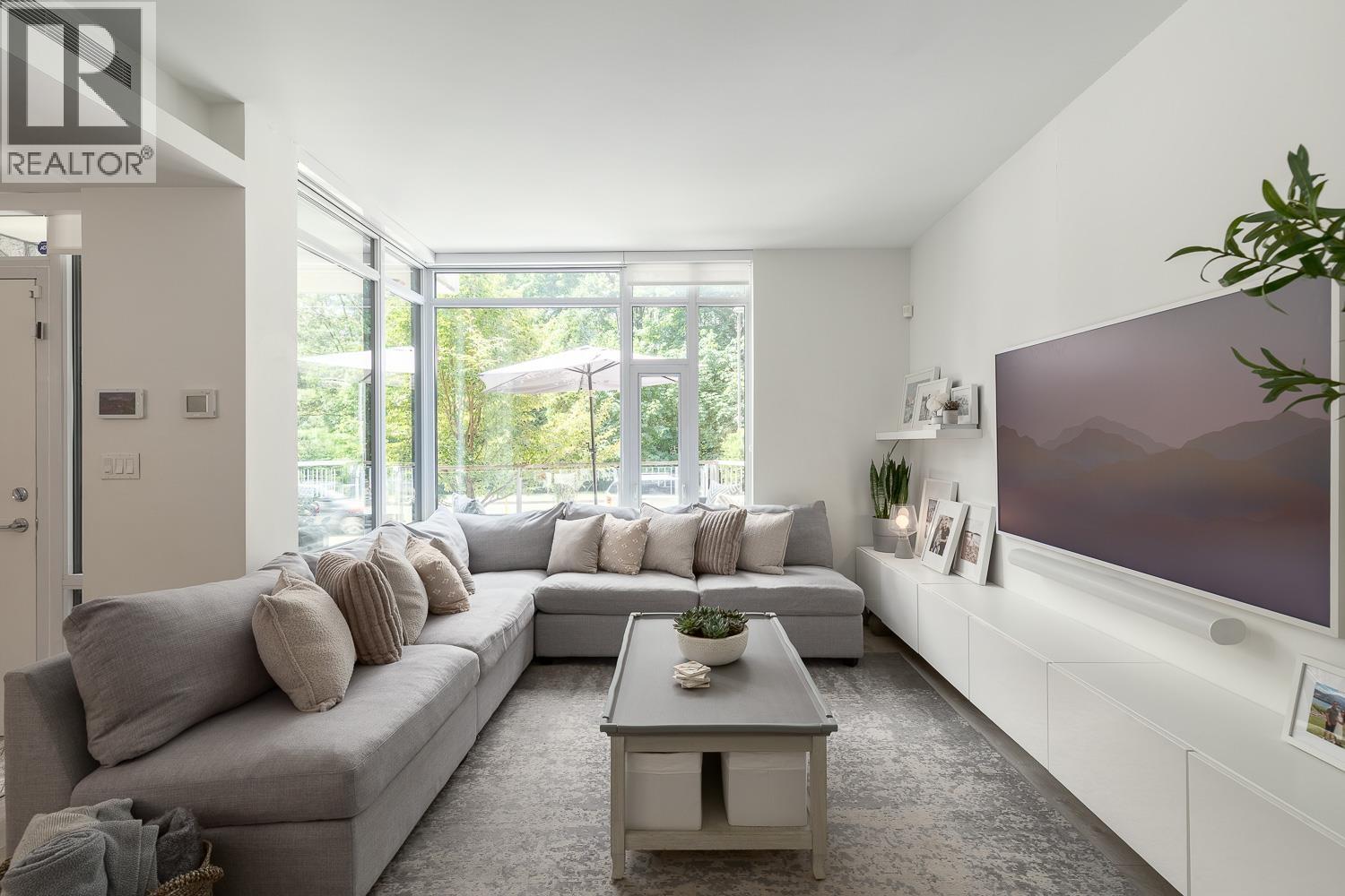 105 680 SEYLYNN CRESCENT, North Vancouver