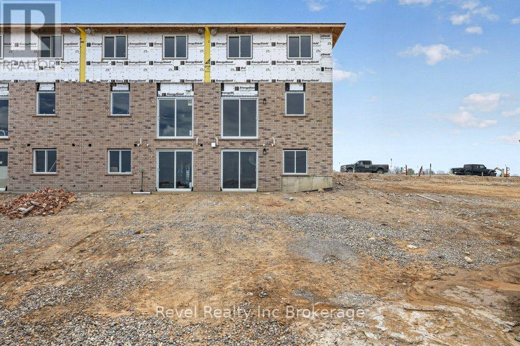 327 KADING CRESCENT - 39