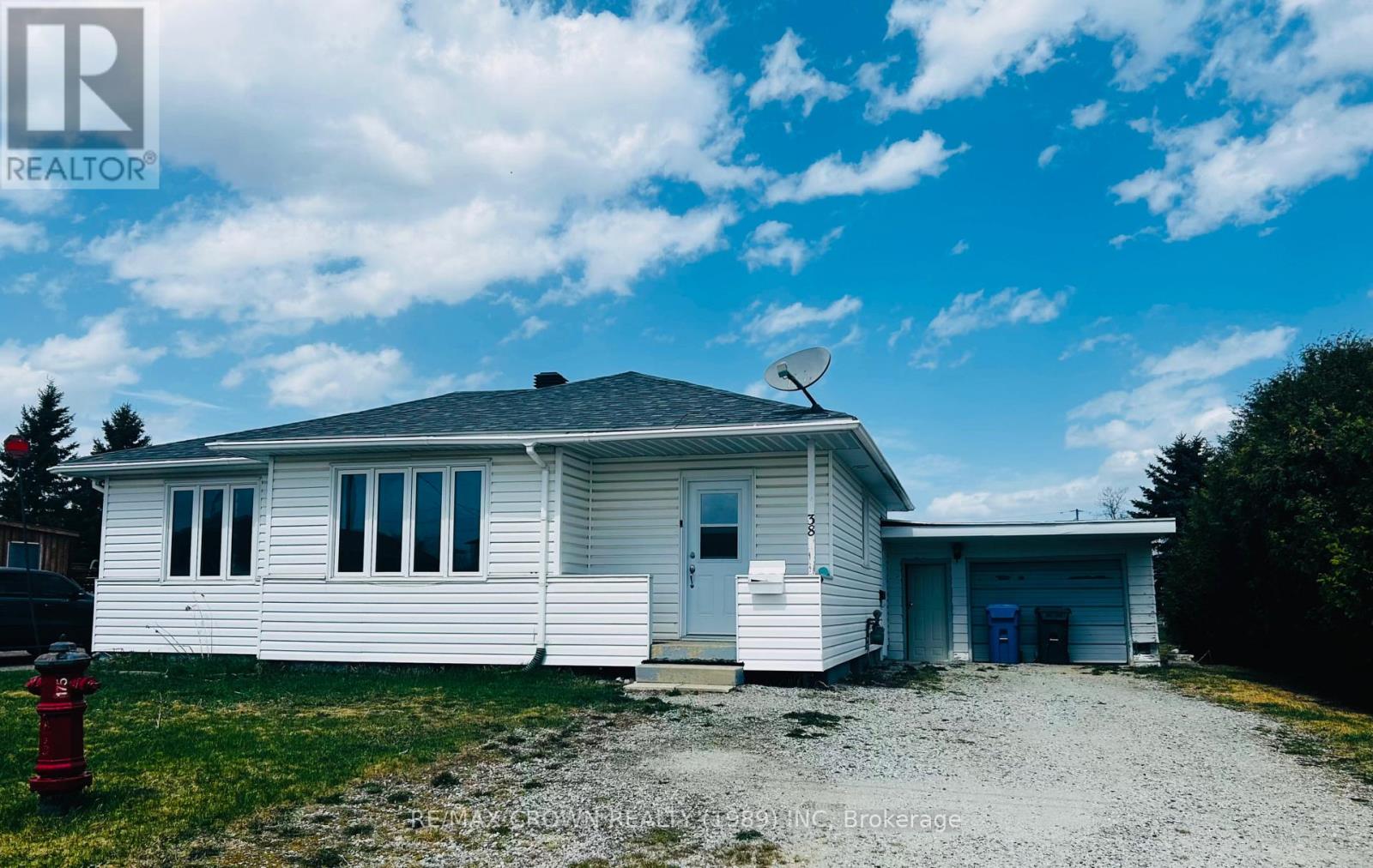 38 COURNOYER STREET - 1