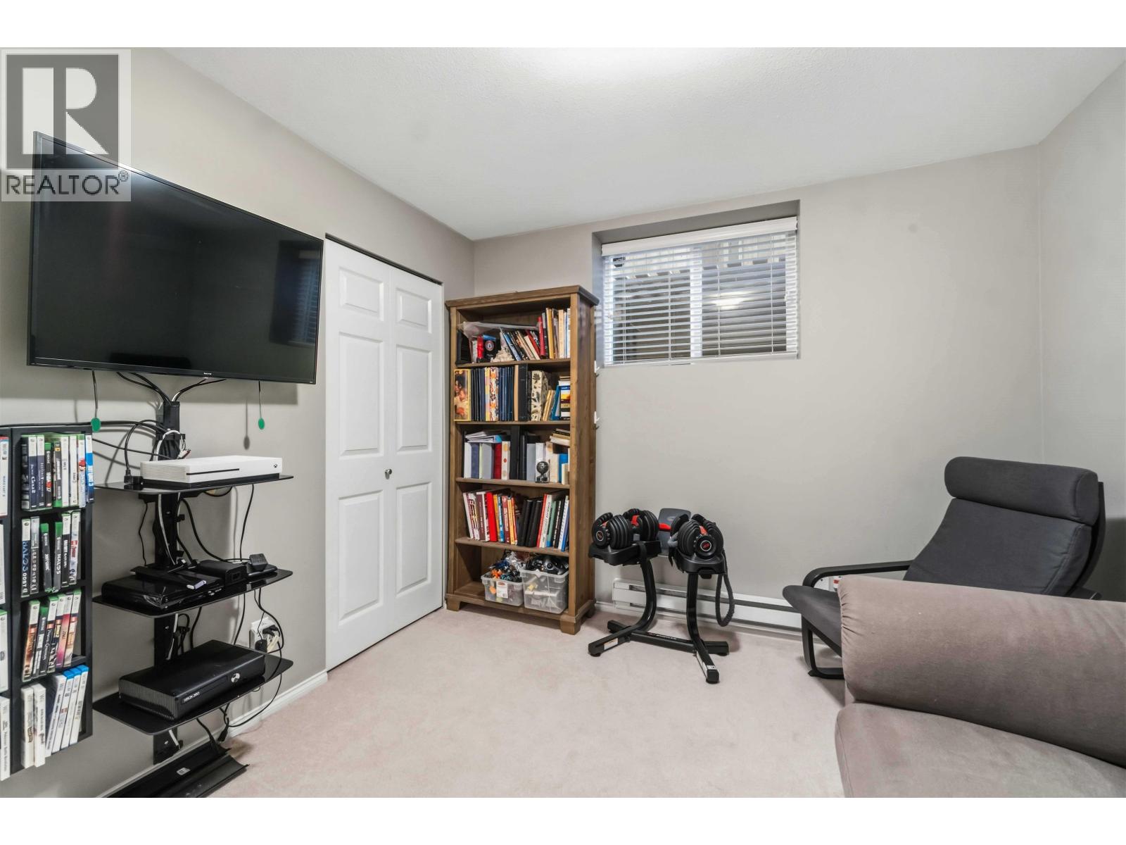 4268 HOSKINS ROAD — main photo