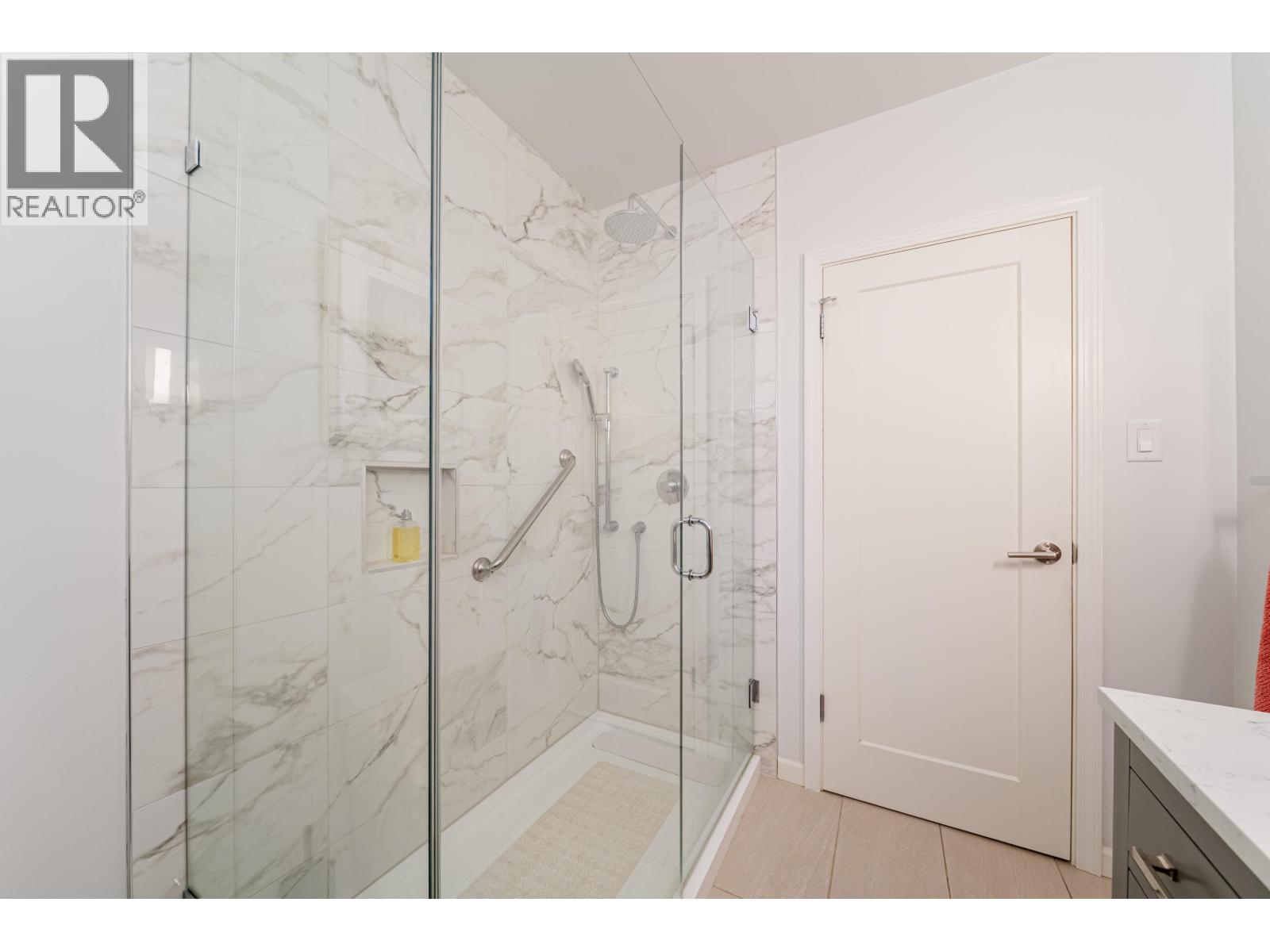 1030 MATHERS AVENUE — photo 3