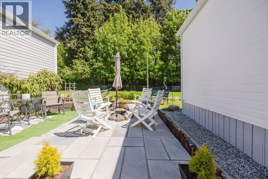 13 4496 SUNSHINE COAST HIGHWAY, Sechelt