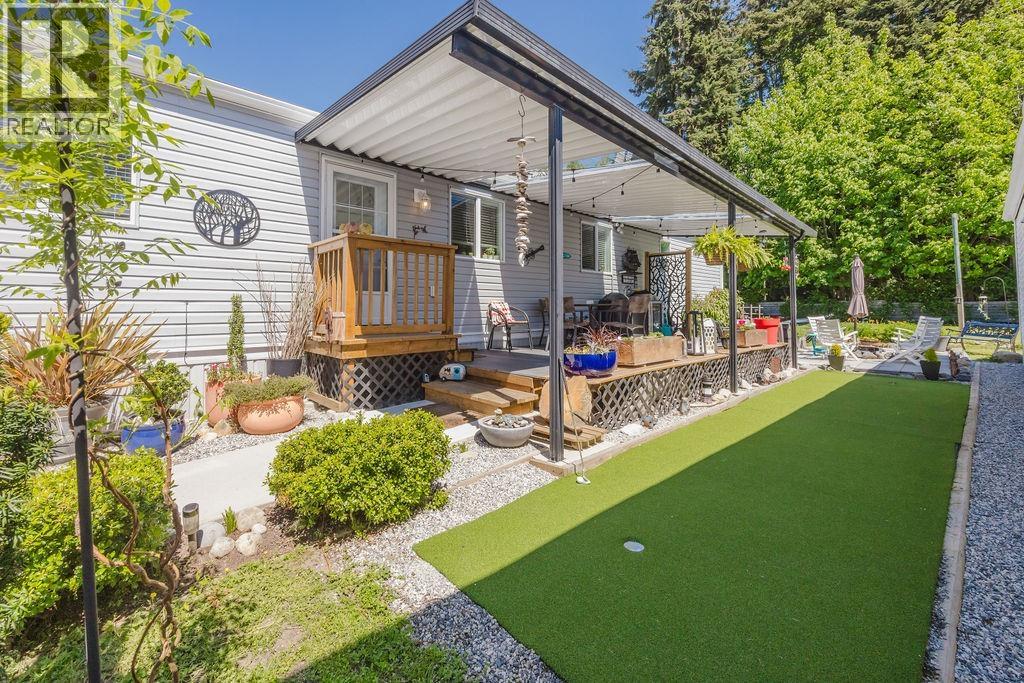 13 4496 SUNSHINE COAST HIGHWAY, Sechelt