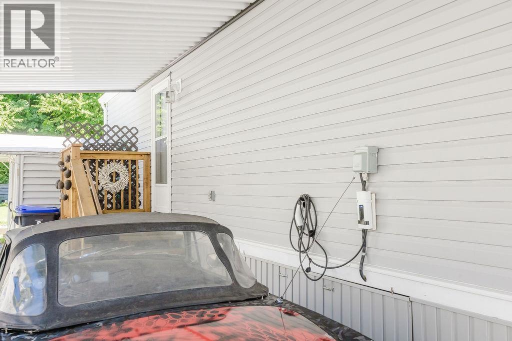 13 4496 SUNSHINE COAST HIGHWAY, Sechelt