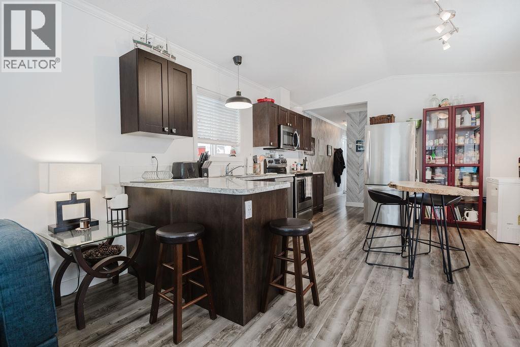 13 4496 SUNSHINE COAST HIGHWAY, Sechelt