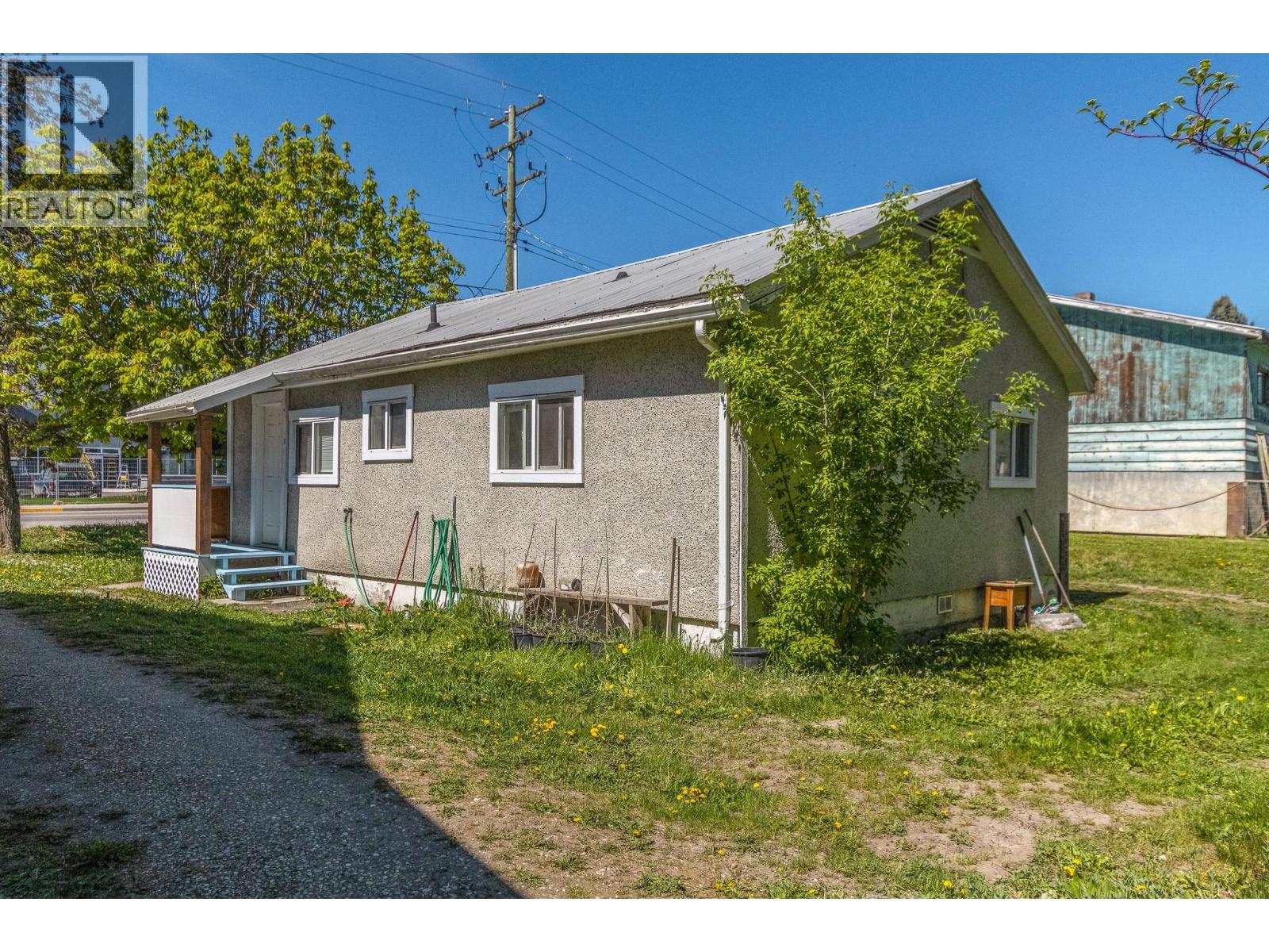680 10 Street SW - 13