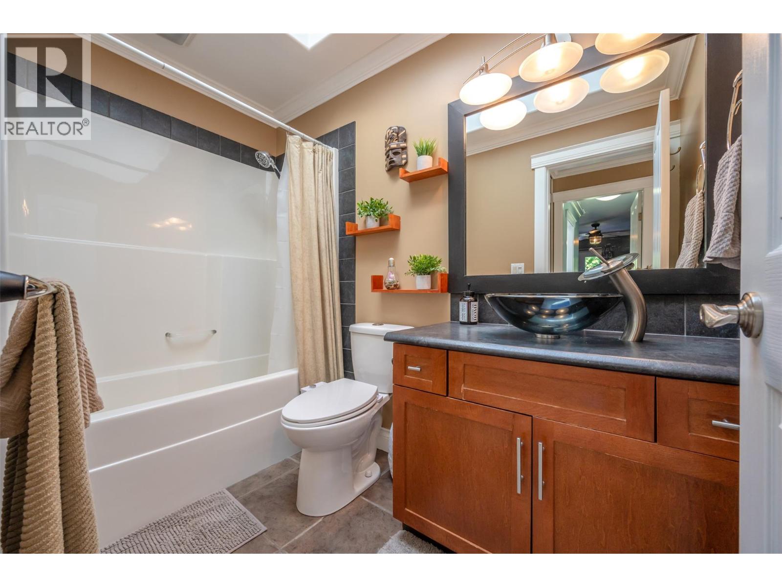 808 Vedette Drive, Penticton