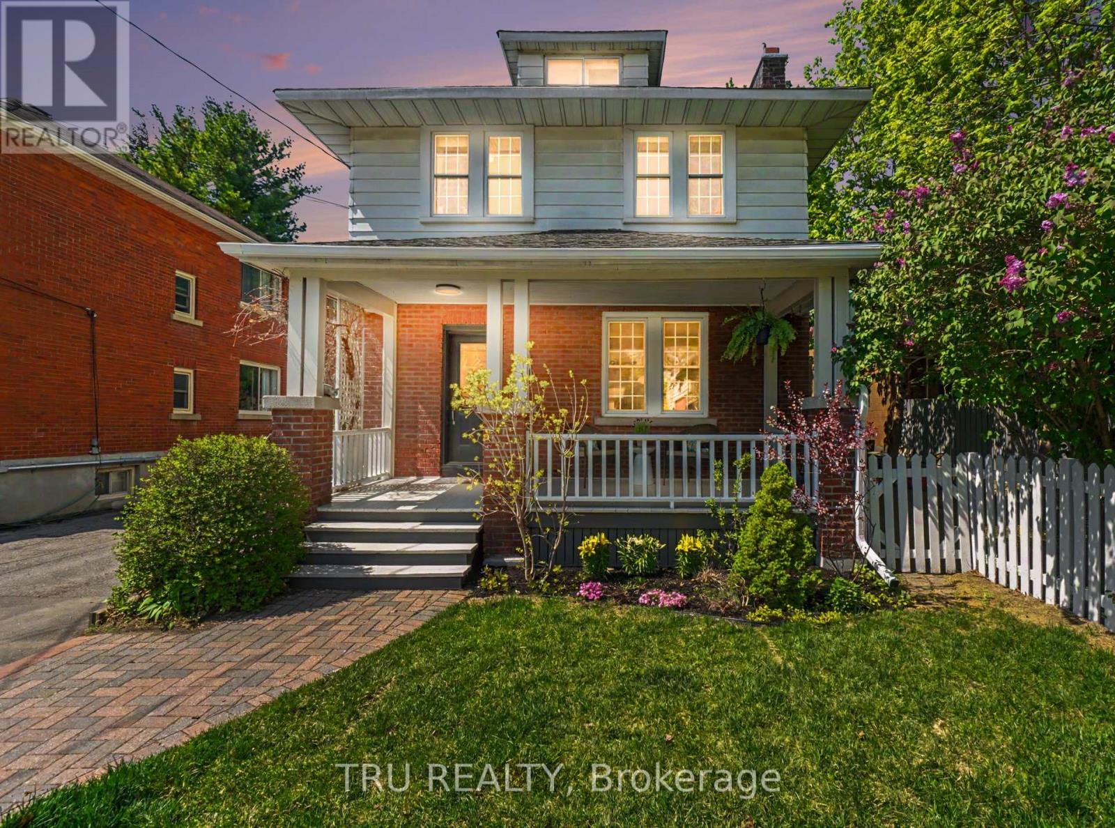 5 Grove Avenue in the heart of Old Ottawa South