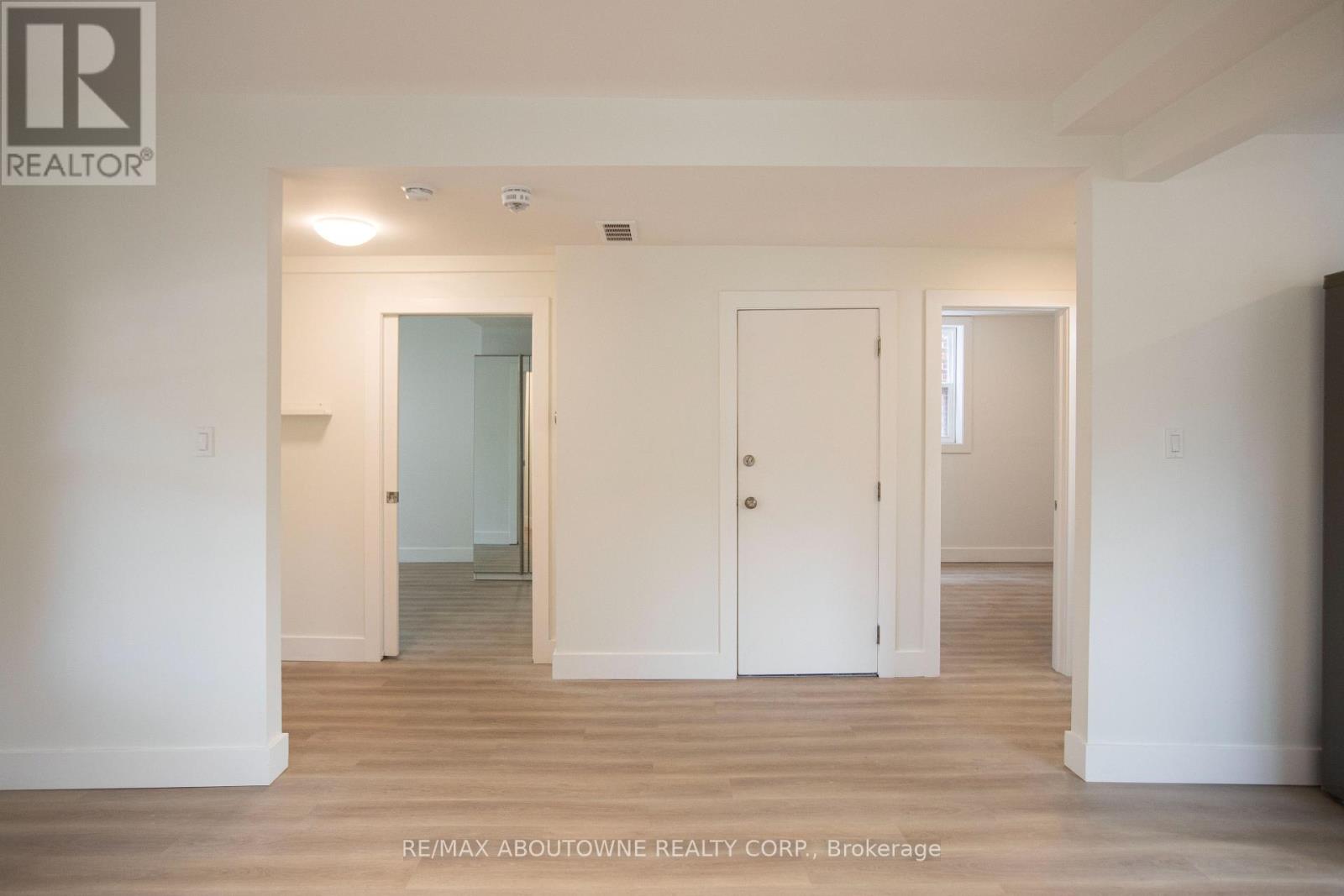 49 FAIRLEIGH AVENUE S - 5