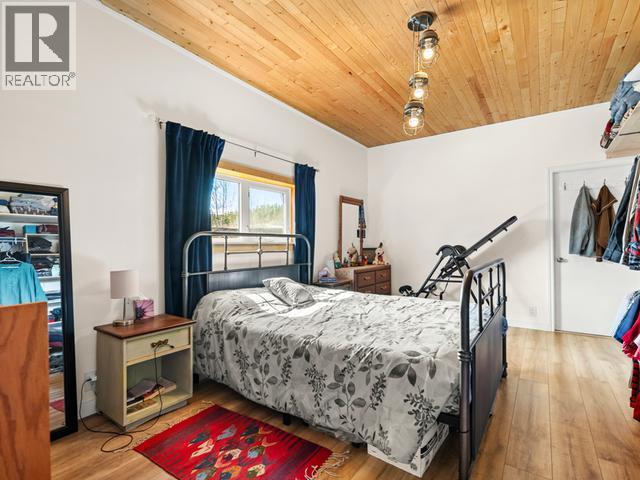 1-200 LOBIRD ROAD - 13