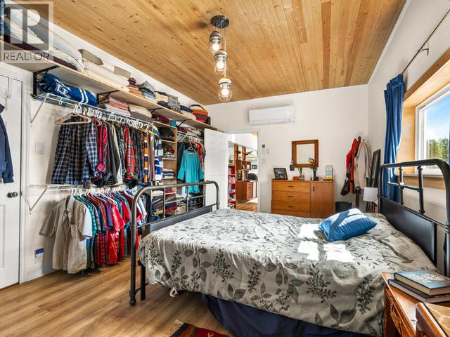 1-200 LOBIRD ROAD - 14