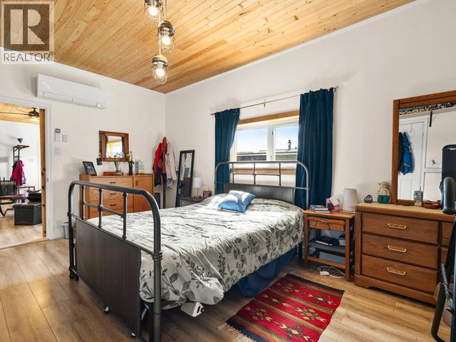 1-200 LOBIRD ROAD - 15