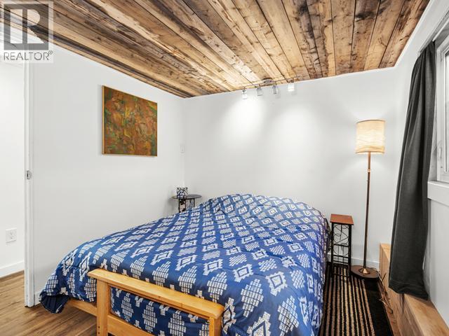 1-200 LOBIRD ROAD - 17