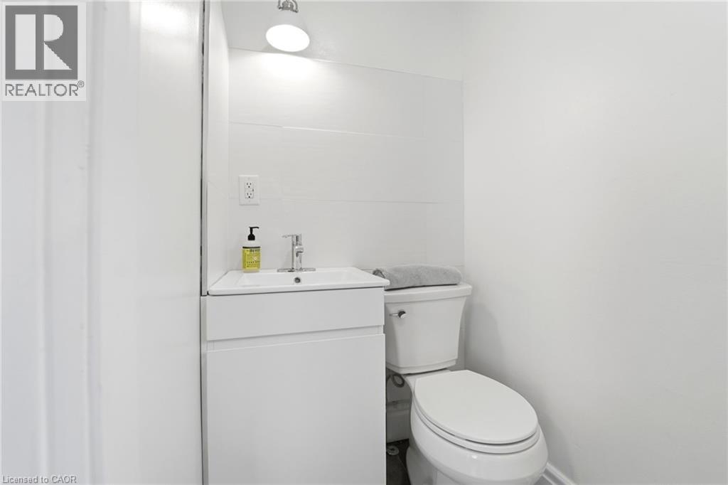 15 AVENUE Place, Welland, Ontario, L3B4B2 — Photo 39